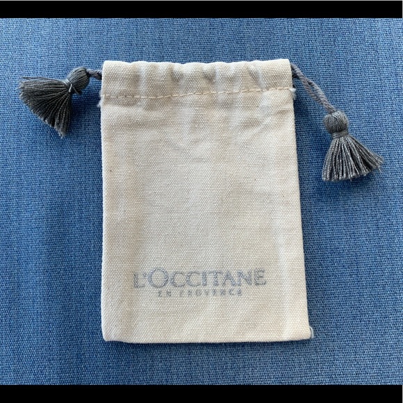 L’Occitane Pouch (Gift with Purchase) - Picture 3 of 5